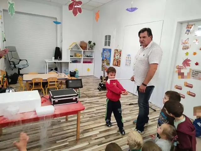 Przygotowania do eksperymentu z suchym lodem