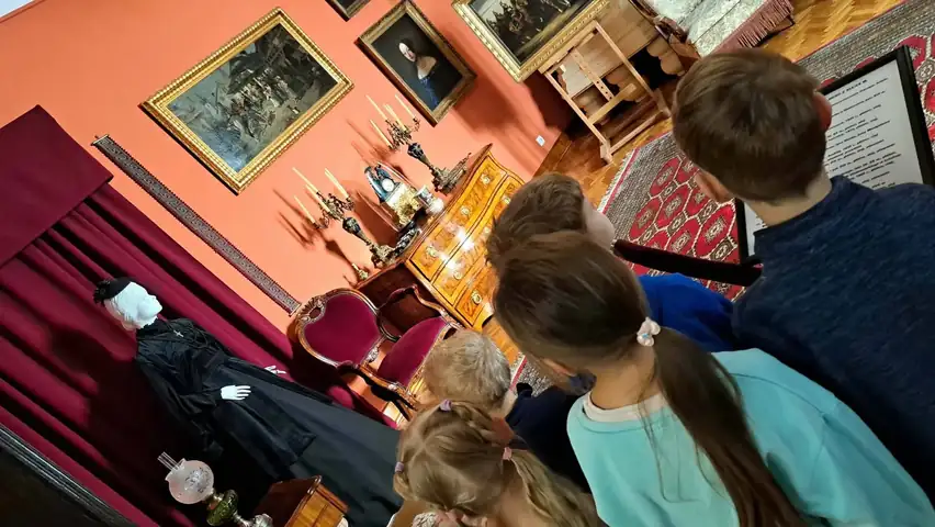 Zabytkowy salon w muzeum