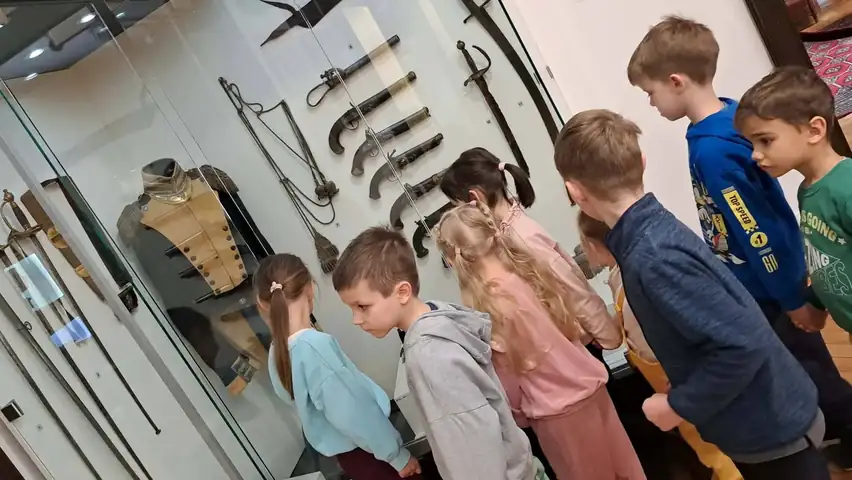 Dawna broń w gablotach