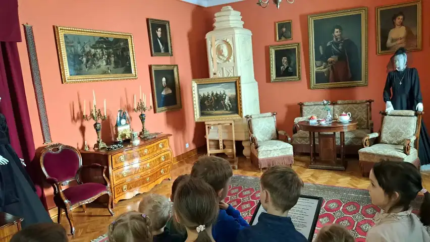 Zabytkowy salon w muzeum