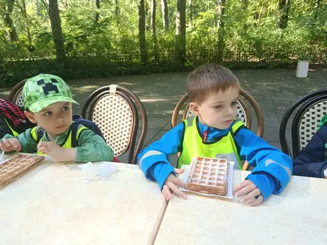 Gofry w parkowej kawiarni