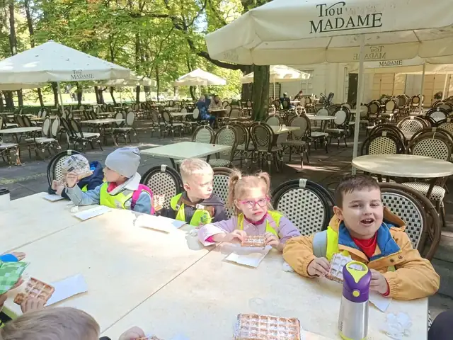 Gofry w parkowej kawiarni