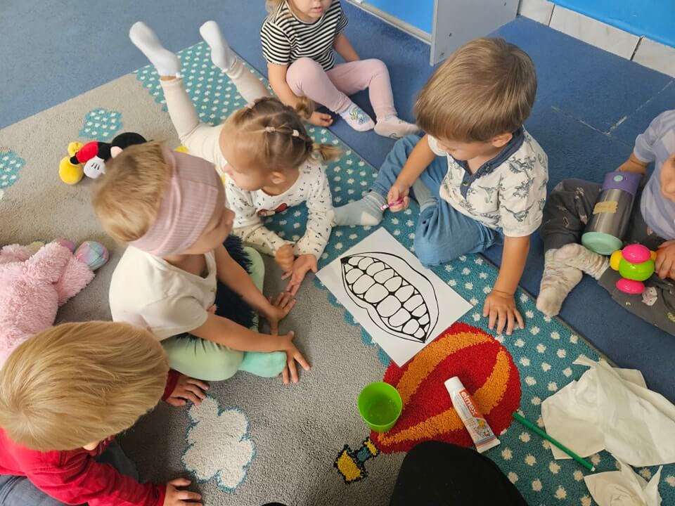 Zdrowe zęby w naszym magicznym żłobku Zdrowe zęby w naszym magicznym żłobku